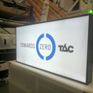 Rótulo tipo caja de luz 2 vistas